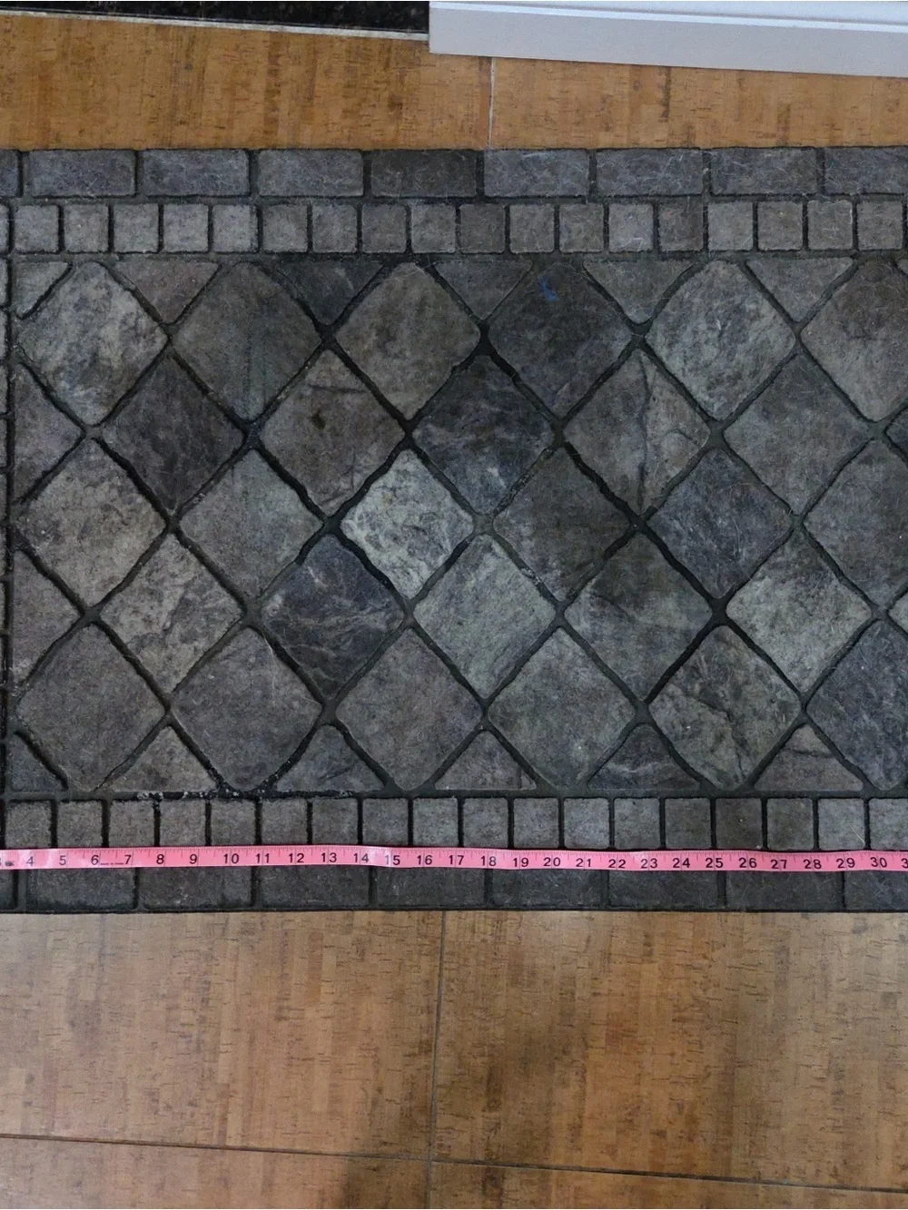 Decorative Slate-Style Area Rug in Gray Tones